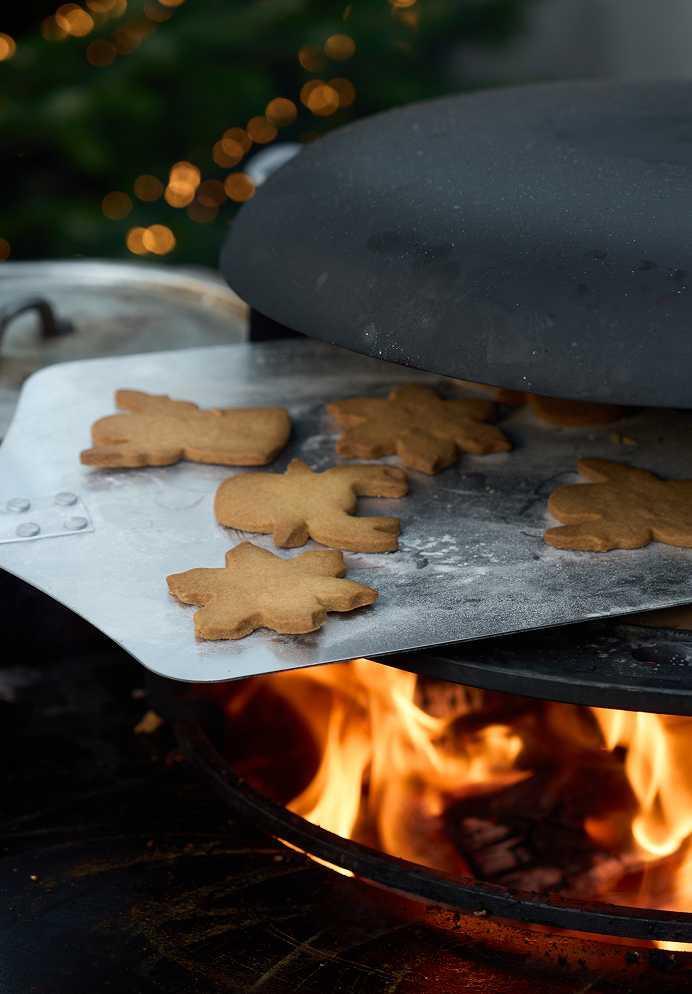 Noël autour du feu : OFYR imagine un réveillon cuisiné dehors, tous ensemble Noël autour du feu : OFYR imagine un réveillon cuisiné dehors, tous ensemble