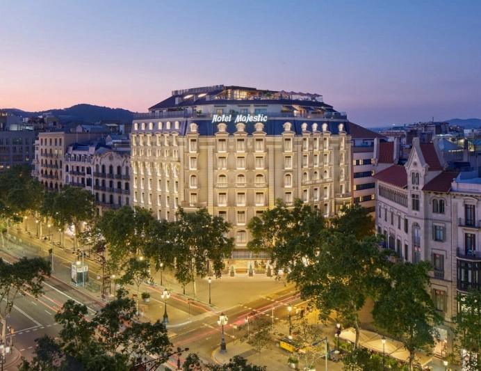 Majestic Barcelona : une escapade entre voile et vignobles pour prolonger l'été catalan