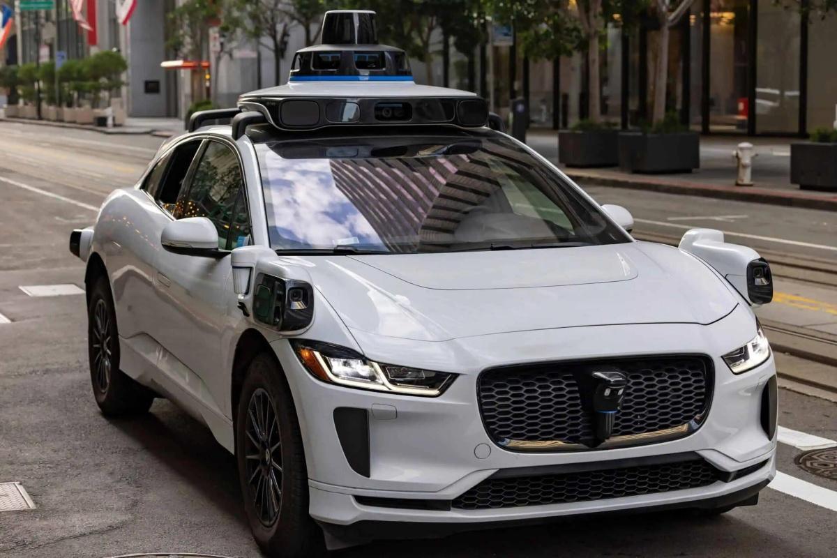 Mondial de l'Auto 2026 : les voitures autonomes seront-elles les stars du salon ? Mondial de l'Auto 2026 : les voitures autonomes seront-elles les stars du salon ?