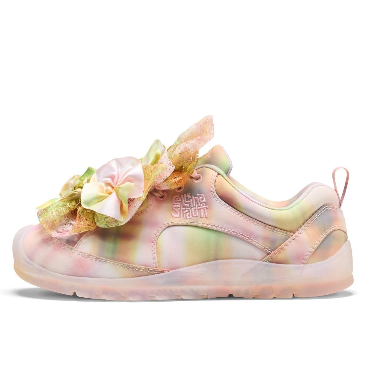 KEEN x Collina Strada : la chaussure de rando passe au satin et aux fleurs KEEN x Collina Strada : la chaussure de rando passe au satin et aux fleurs