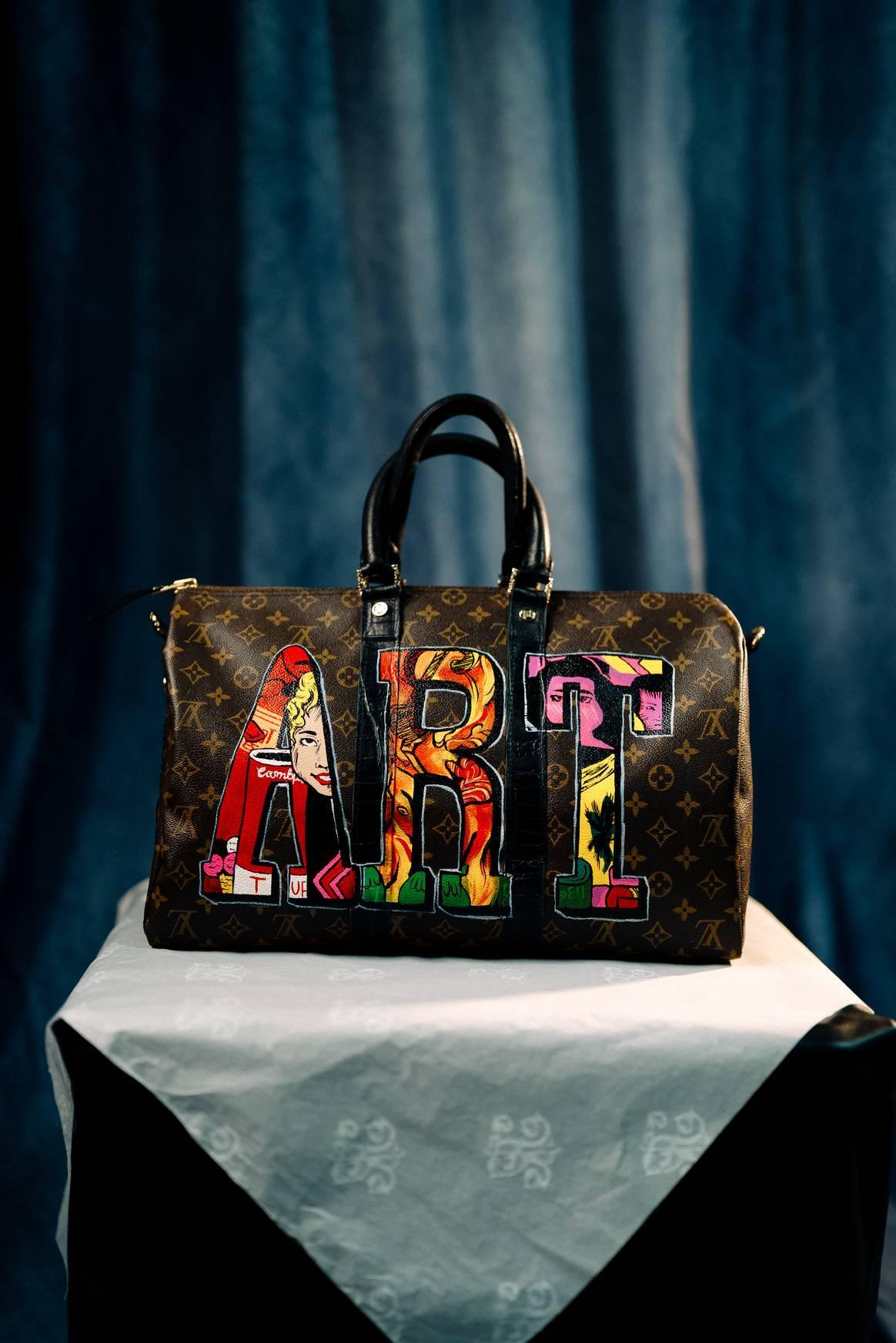 Sacs Hermès repeints, chemises de fripes, bobs en rideaux : le réemploi s'invite à Tranoï Sacs Hermès repeints, chemises de fripes, bobs en rideaux : le réemploi s'invite à Tranoï