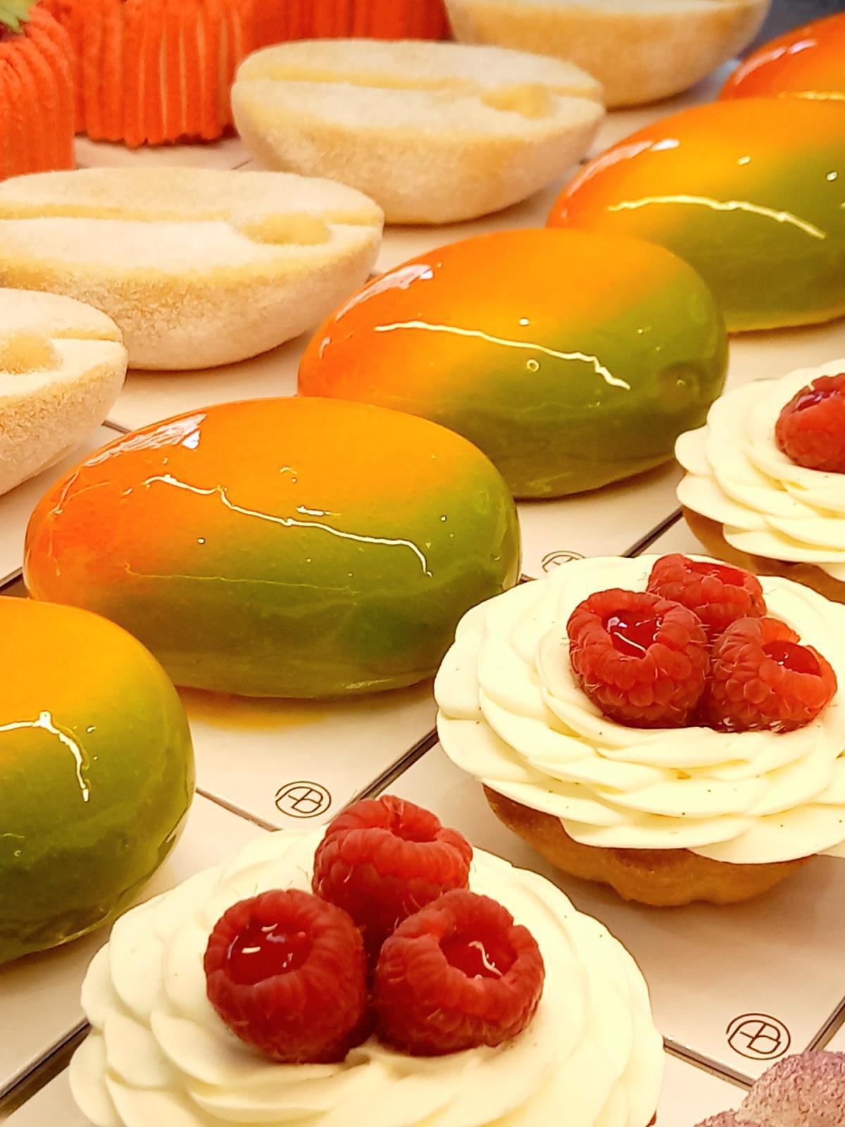 ALEXANDRE BOULANGER BOUTIQUE - Pastry Chef ALEXANDRE BOULANGER BOUTIQUE - Pastry Chef