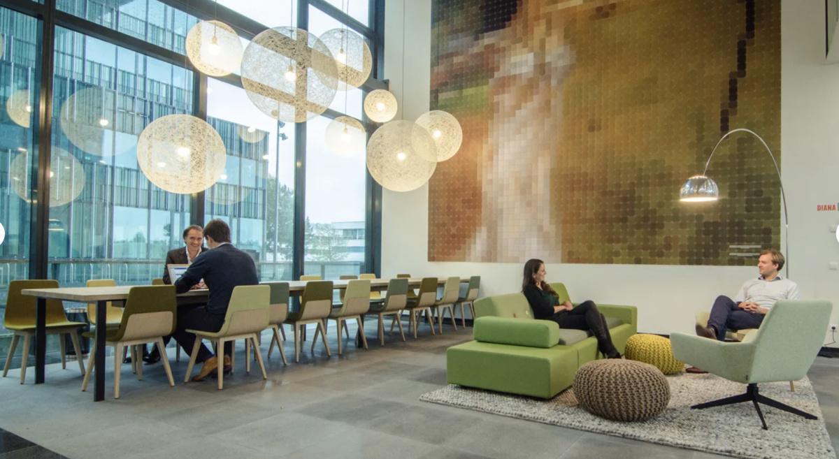 IWG (International Workplace Group) - REGUS IWG (International Workplace Group) - REGUS