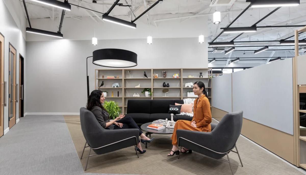 IWG (International Workplace Group) - REGUS IWG (International Workplace Group) - REGUS