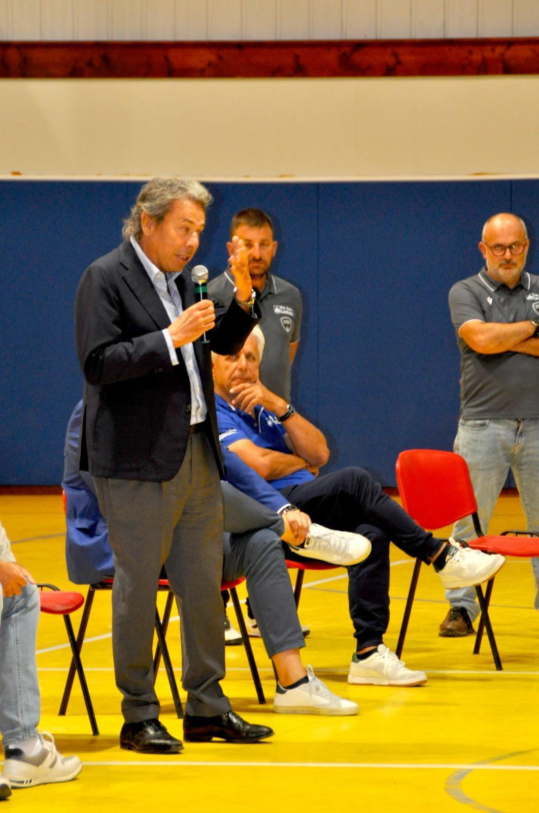 PRESENTAZIONE DEL SETTORE GIOVANILE E DEL PROGETTO UDINESE ACADEMY PRESENTAZIONE DEL SETTORE GIOVANILE E DEL PROGETTO UDINESE ACADEMY