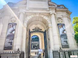 Palais Galliera — Musée de la Mode de la Ville de Paris Palais Galliera — Musée de la Mode de la Ville de Paris
