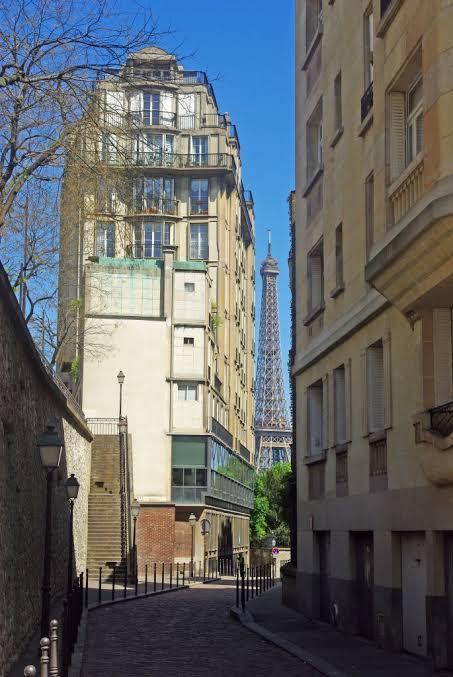 Rue Berton