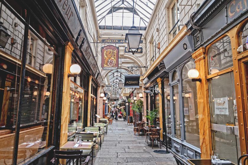 POURQUOI PARIS A-T-IL AUTANT DE PASSAGES COUVERTS ?