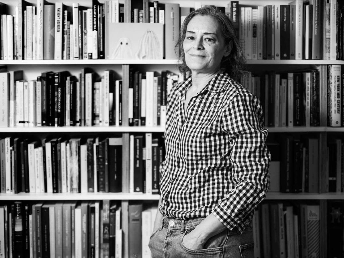 شخصياتي هي التي تتولى كتابة كتبي شخصياتي هي التي تتولى كتابة كتبي