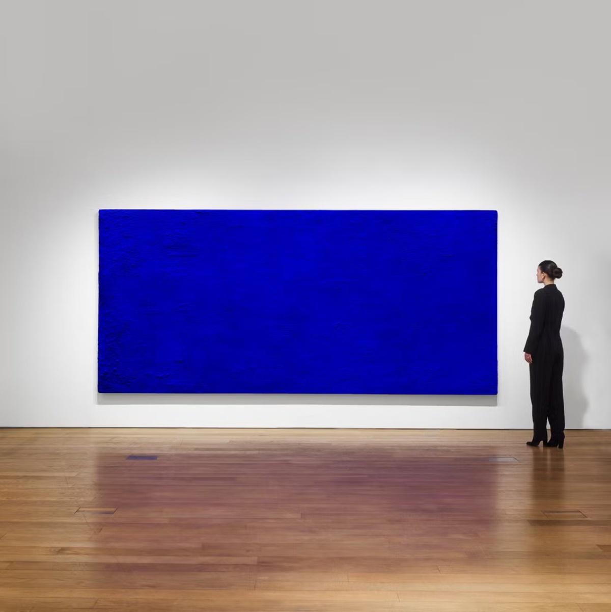 لوحة الأزرق الخالد ليـف كلاين تكتب أسطورة جديدة في مزاد باريس لوحة الأزرق الخالد ليـف كلاين تكتب أسطورة جديدة في مزاد باريس