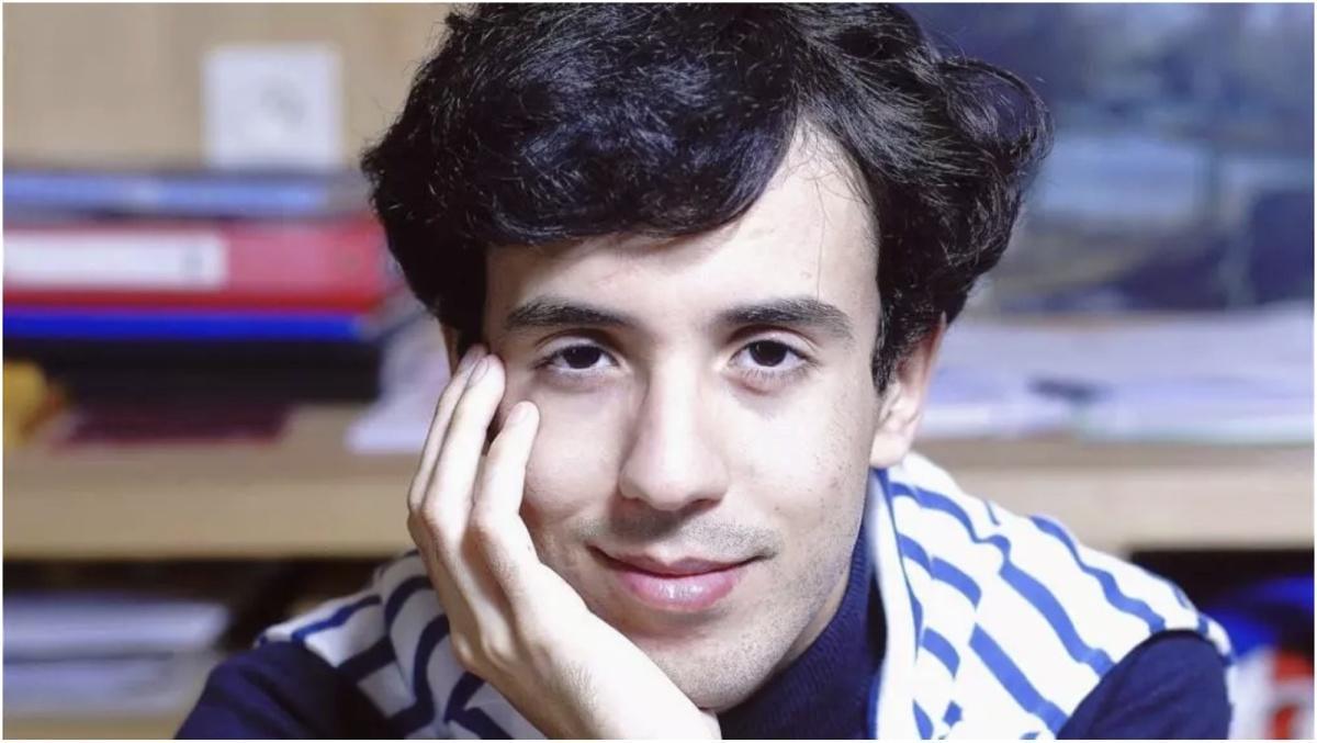 السباح: رواية سليمان برادة عن حمّام المغاربة السباح: رواية سليمان برادة عن حمّام المغاربة