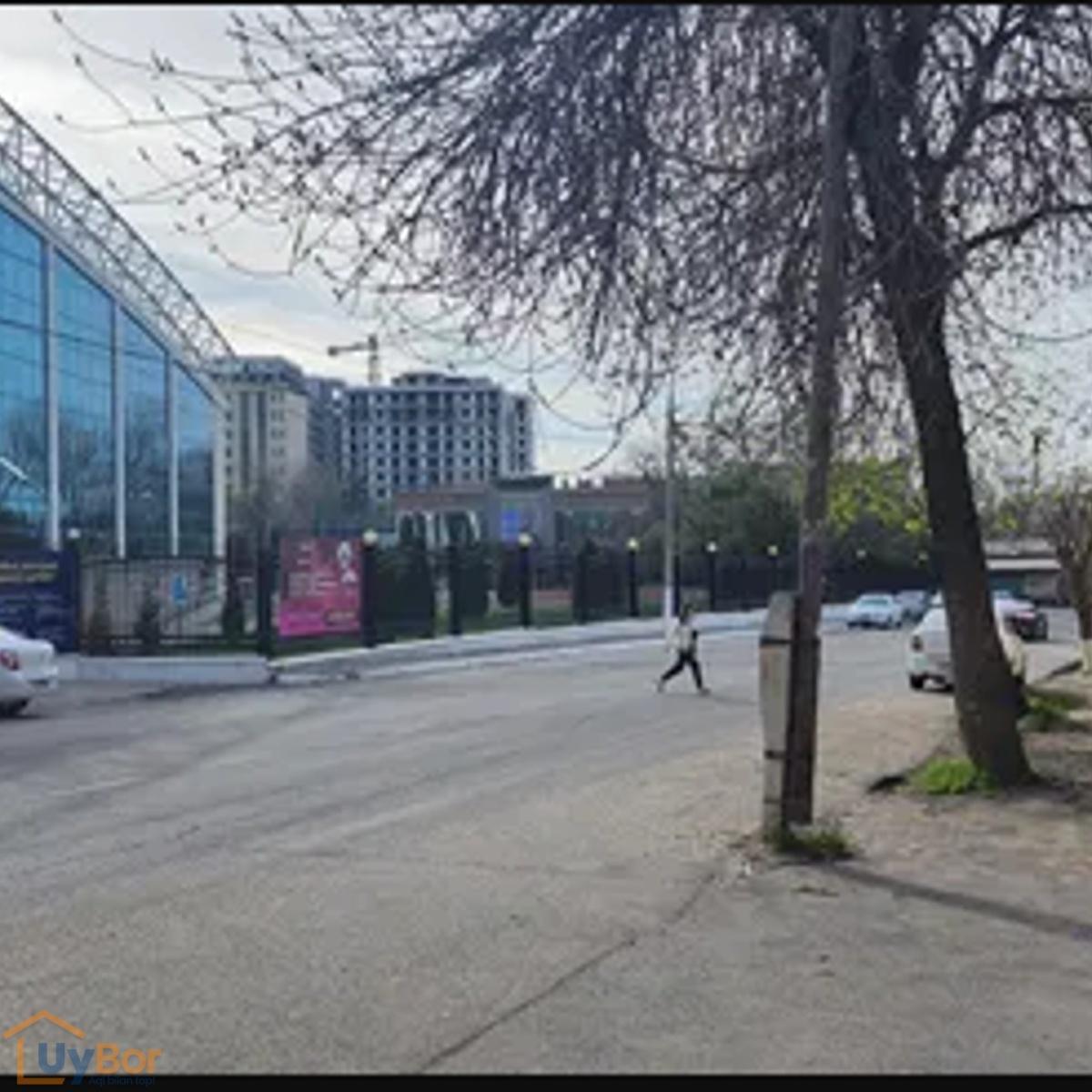 Жилой земельный участок на продажу