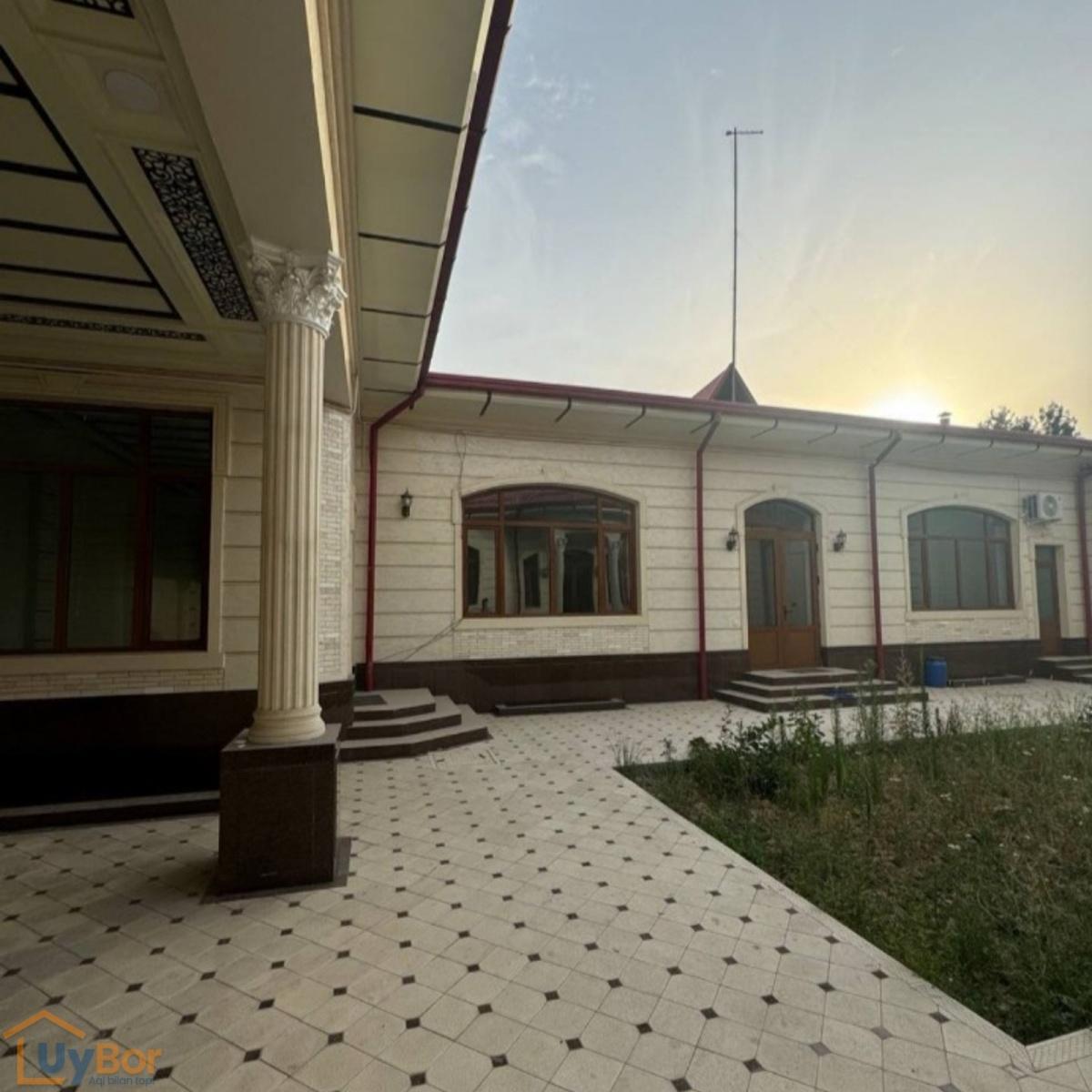 6+ комнатный частный дом в аренду