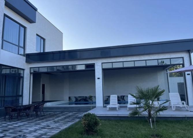 Сдается дом вилла в 5 км от города на долгий и короткие сроки хозяин 6 000 у.е. Сдается дом вилла в 5 км от города на долгий и короткие сроки хозяин 6 000 у.е.