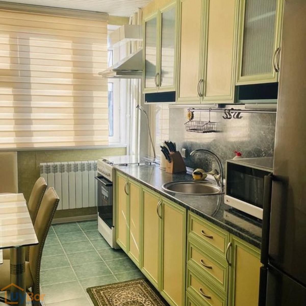 2-комнатная квартира в аренду 599 у.е./мес. 8.55 у.е./м² Комнат 2 Площадь 70 м² Этаж 8/9 Ремонт Евроремонт Материал Кирпичный