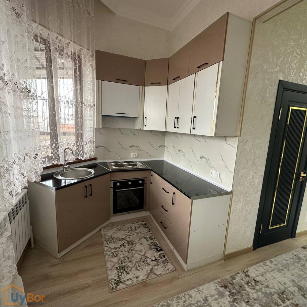 2-комнатная квартира в аренду 900 у.е./мес. 8.18 у.е./м² Комнат 2 Площадь 110 м² Этаж 10/10 Ремонт Евроремонт Материал Кирпичный