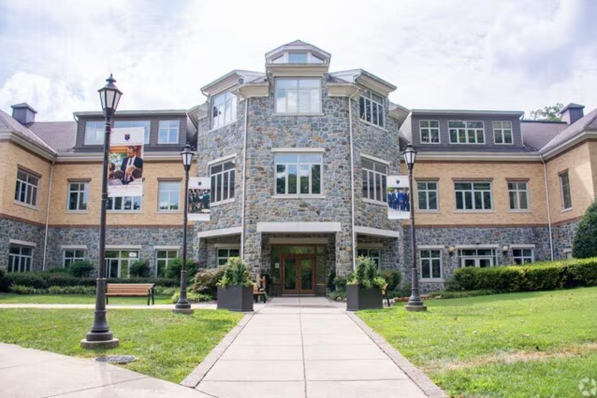 Heights School (Boy's school, parent events)