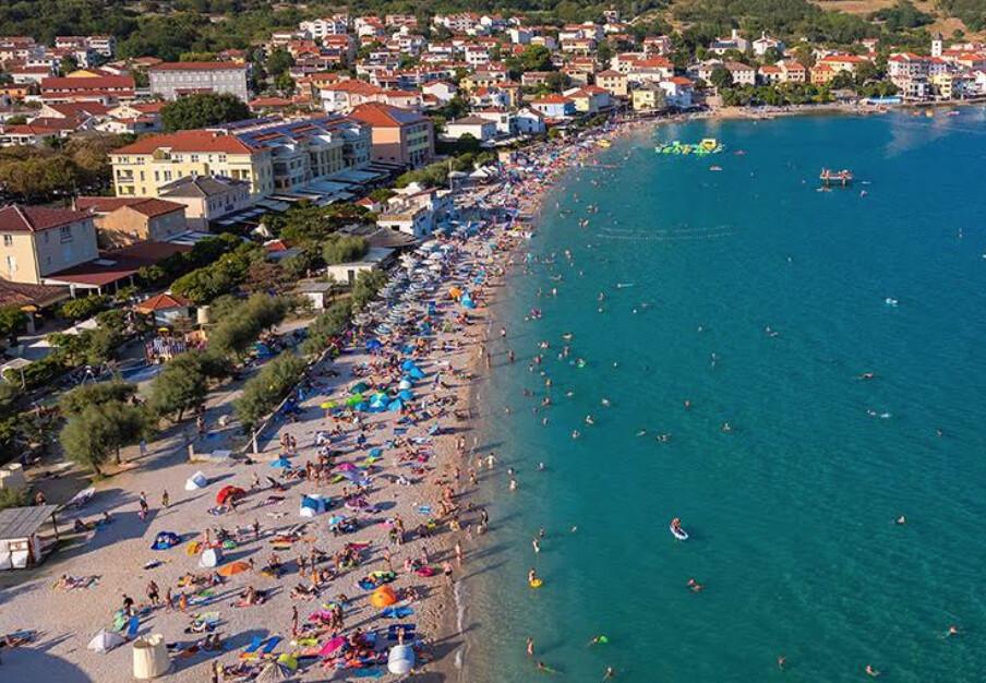 Vela plaža Baška Vela plaža Baška