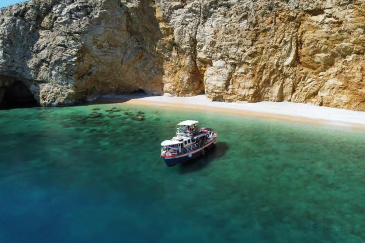 Boat Tour to the Golden Beach & Blue Cave Boat Tour to the Golden Beach & Blue Cave