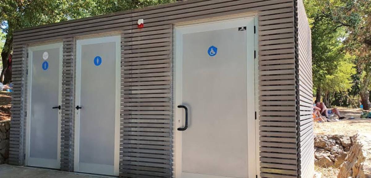 Public Toilet (Njivice) 0,50 cents fee