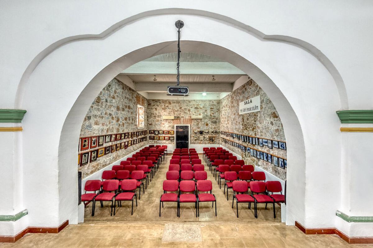 Casa de la Cultura Profesor Conrado Espinoza Casa de la Cultura Profesor Conrado Espinoza