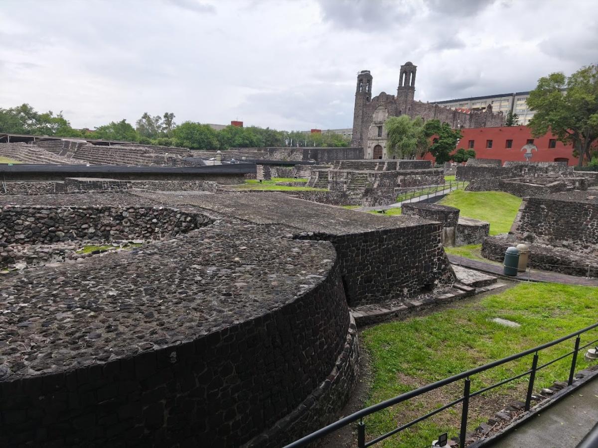 Zona Arqueológica Tlatelolco Zona Arqueológica Tlatelolco