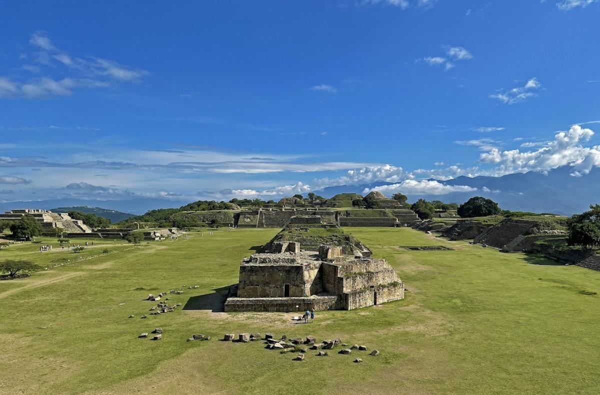 Zona Arqueológica de Monte Albán Zona Arqueológica de Monte Albán