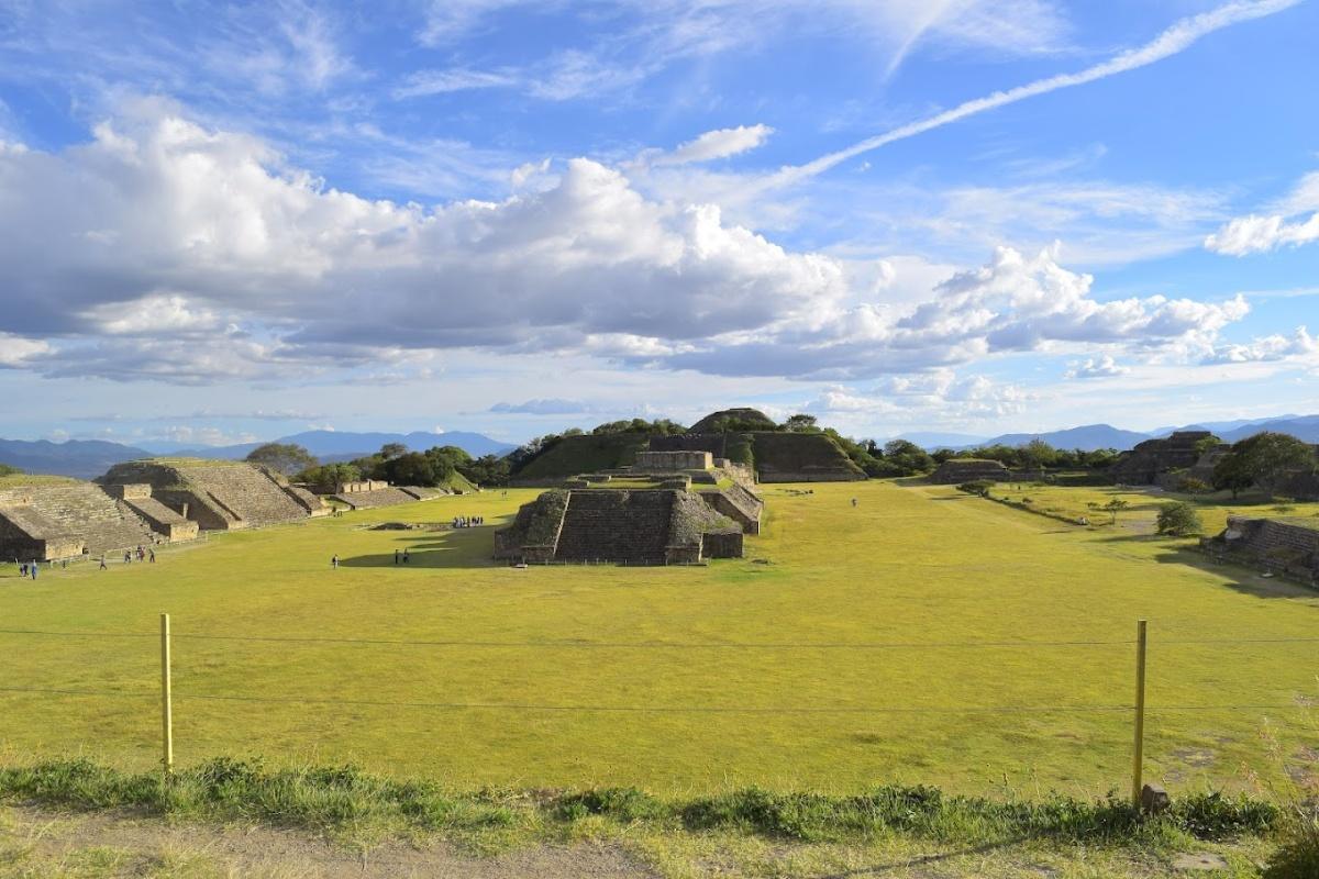 Zona Arqueológica de Monte Albán Zona Arqueológica de Monte Albán