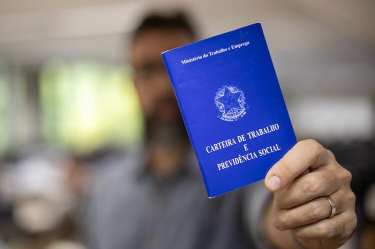 Governo do Estado divulga mais de três mil oportunidades de emprego formal, estágio e jovem aprendiz Governo do Estado divulga mais de três mil oportunidades de emprego formal, estágio e jovem aprendiz