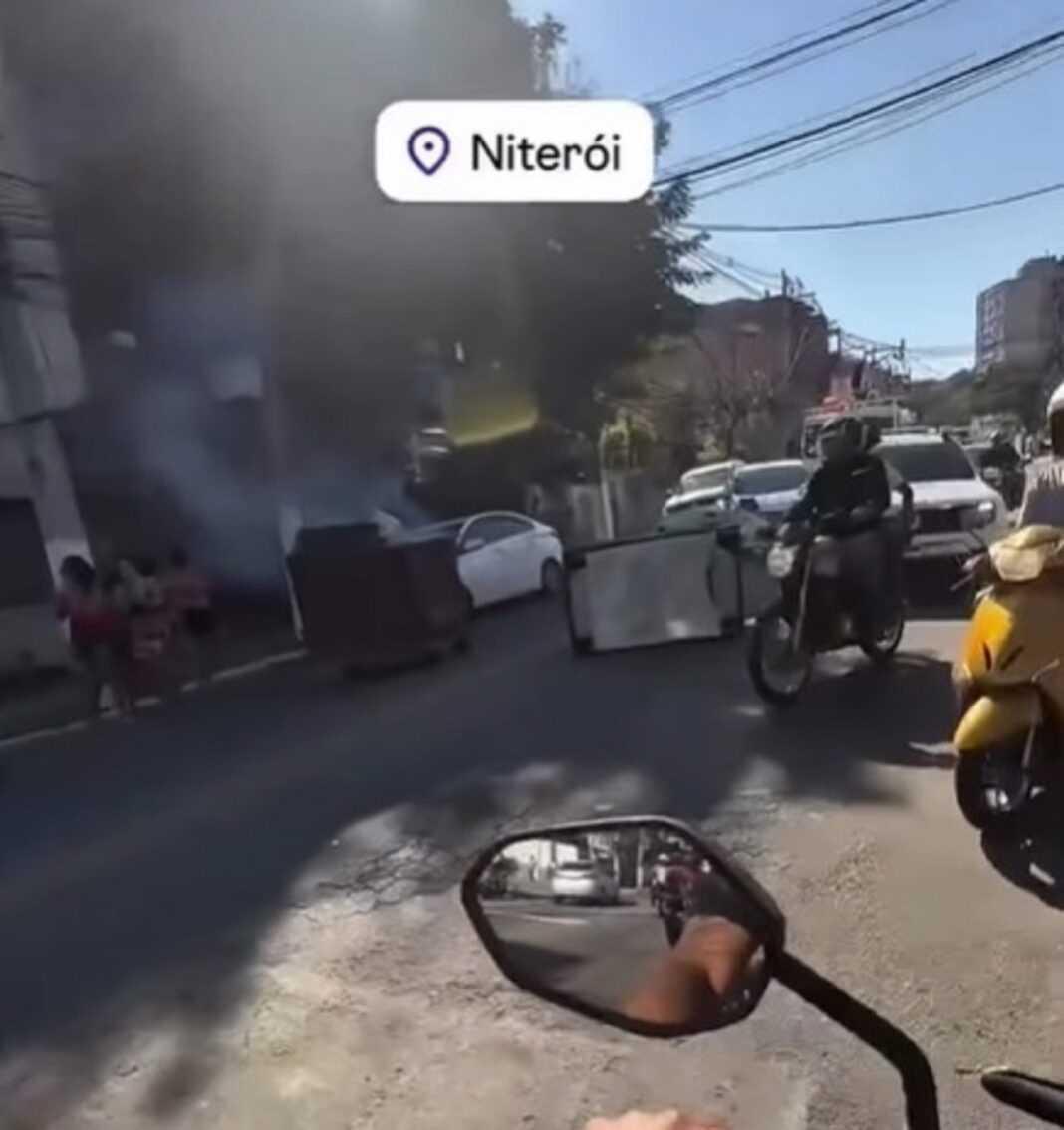 Protesto por falta d’água causa trânsito lento em Niterói