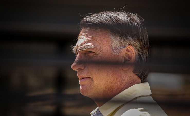 Moraes autoriza ida de Bolsonaro a hospital para procedimento na pele