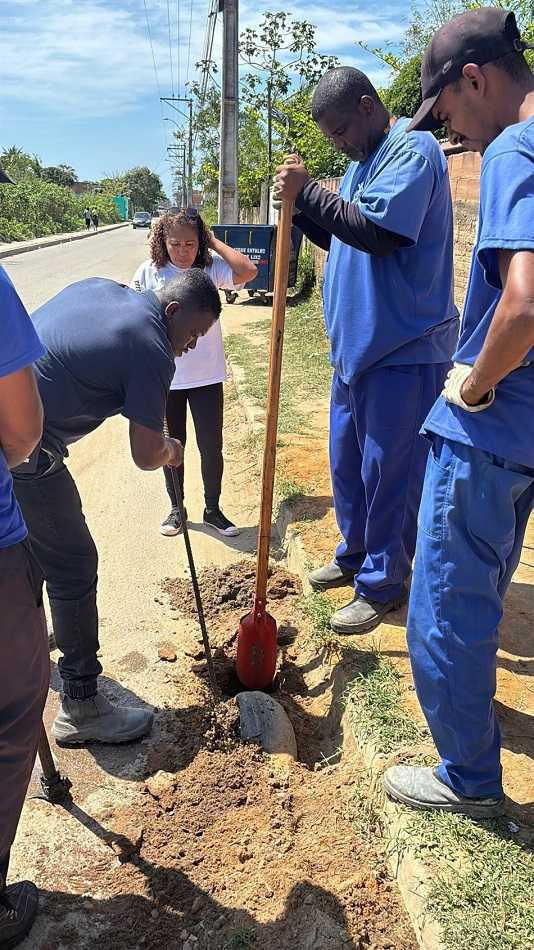 Prefeitura de Cabo Frio intensifica ações de limpeza e manutenção em Tamoios