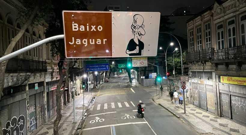 Prefeitura do Rio homenageia Jaguar na Rua da Carioca com viúva emocionada