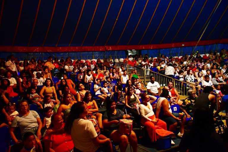Circo leva arte e diversão ao encerramento da Semana de Luta da Pessoa com Deficiência