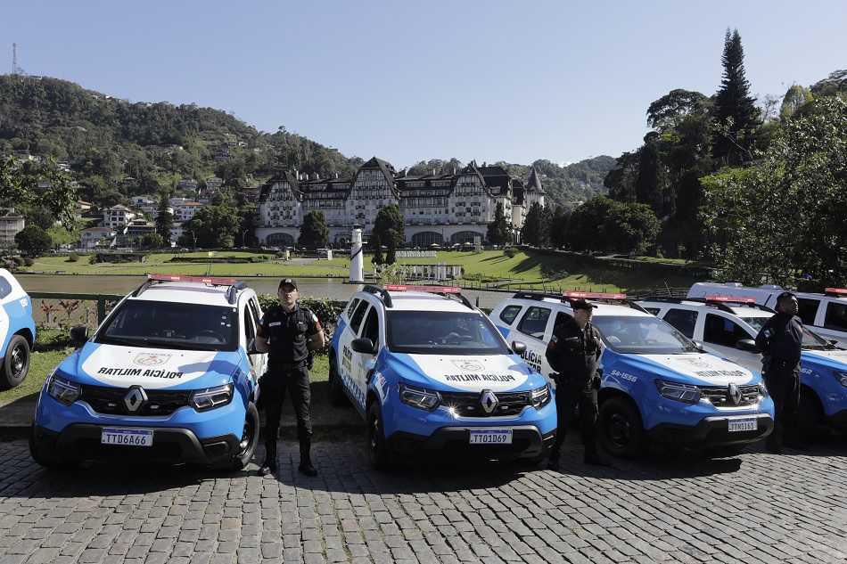 Cláudio Castro lança Limpa Rio Margens e anuncia novos investimentos em Petrópolis Cláudio Castro lança Limpa Rio Margens e anuncia novos investimentos em Petrópolis