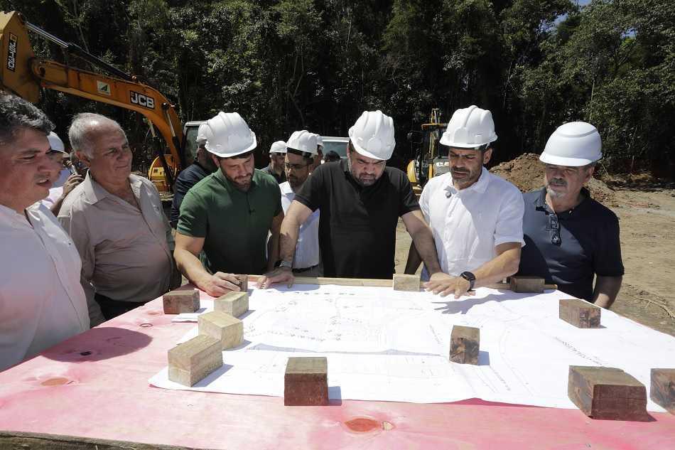 Cláudio Castro lança Limpa Rio Margens e anuncia novos investimentos em Petrópolis