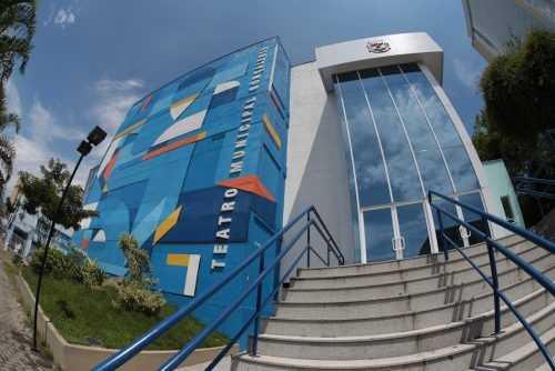 Municipal de São Gonçalo recebe mais três espetáculos nesta semana