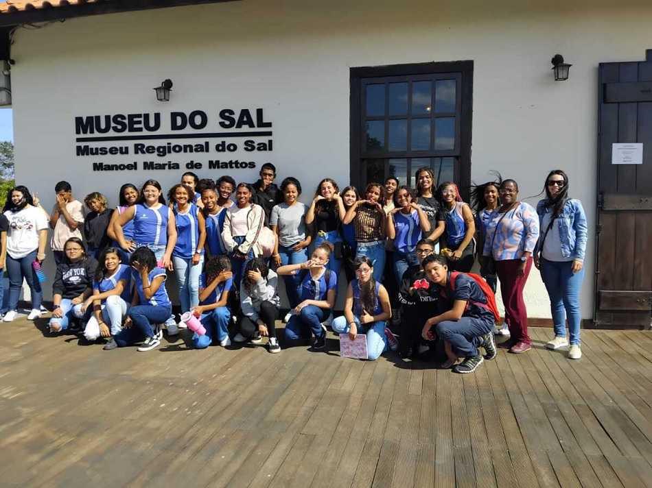 Projeto conecta escolas municipais à herança cultural do sal em São Pedro da Aldeia