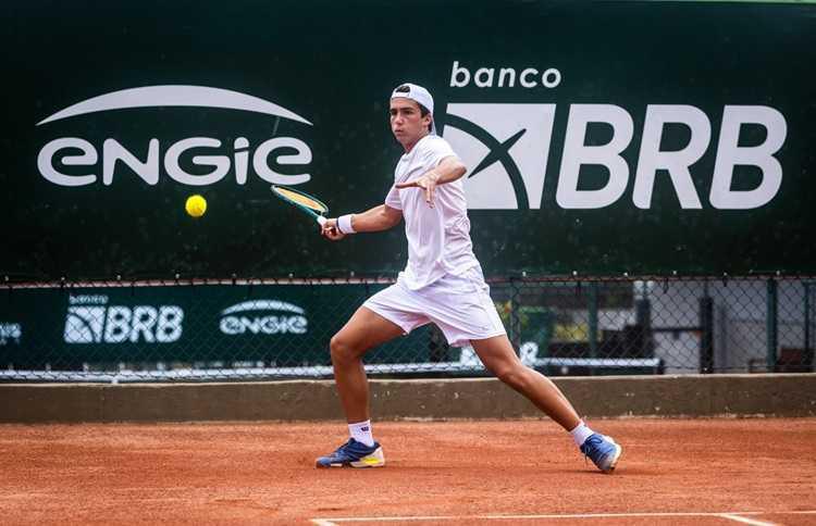 Leonardo Storck e Cadu Lino recebem convite e disputam torneio profissional internacional no Rio de Janeiro Leonardo Storck e Cadu Lino recebem convite e disputam torneio profissional internacional no Rio de Janeiro