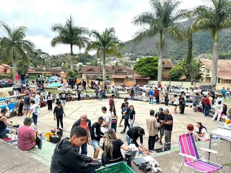 Eventos atraem público e movimentam o teatro e a praça da Casa de Cultura em Teresópolis Eventos atraem público e movimentam o teatro e a praça da Casa de Cultura em Teresópolis