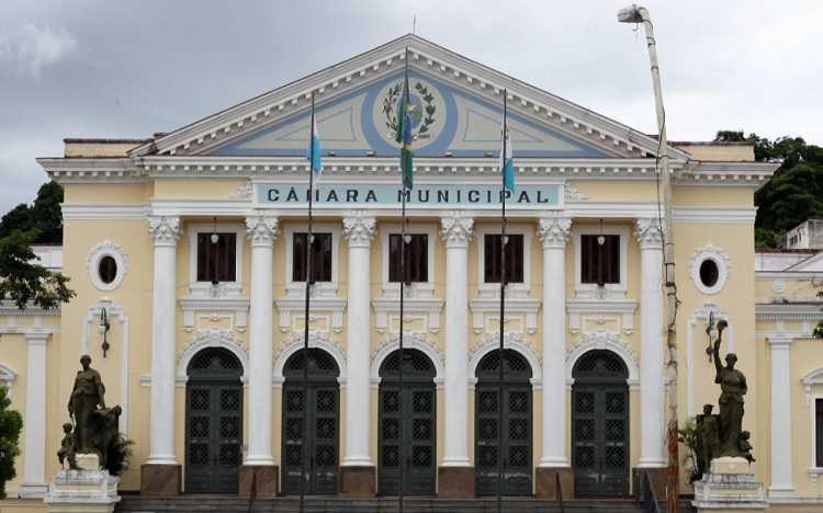 Câmara de Niterói abre Exposição Pró-Vida reforçando defesa da vida e valores familiares Câmara de Niterói abre Exposição Pró-Vida reforçando defesa da vida e valores familiares