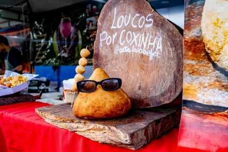 Feira do Podrão retorna à Duque de Caxias com clássicos da gastronomia de rua neste fim de semana Feira do Podrão retorna à Duque de Caxias com clássicos da gastronomia de rua neste fim de semana
