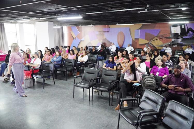 Secretaria de Administração de São Gonçalo promove tarde de cuidados e prevenção em alusão ao Outubro Rosa