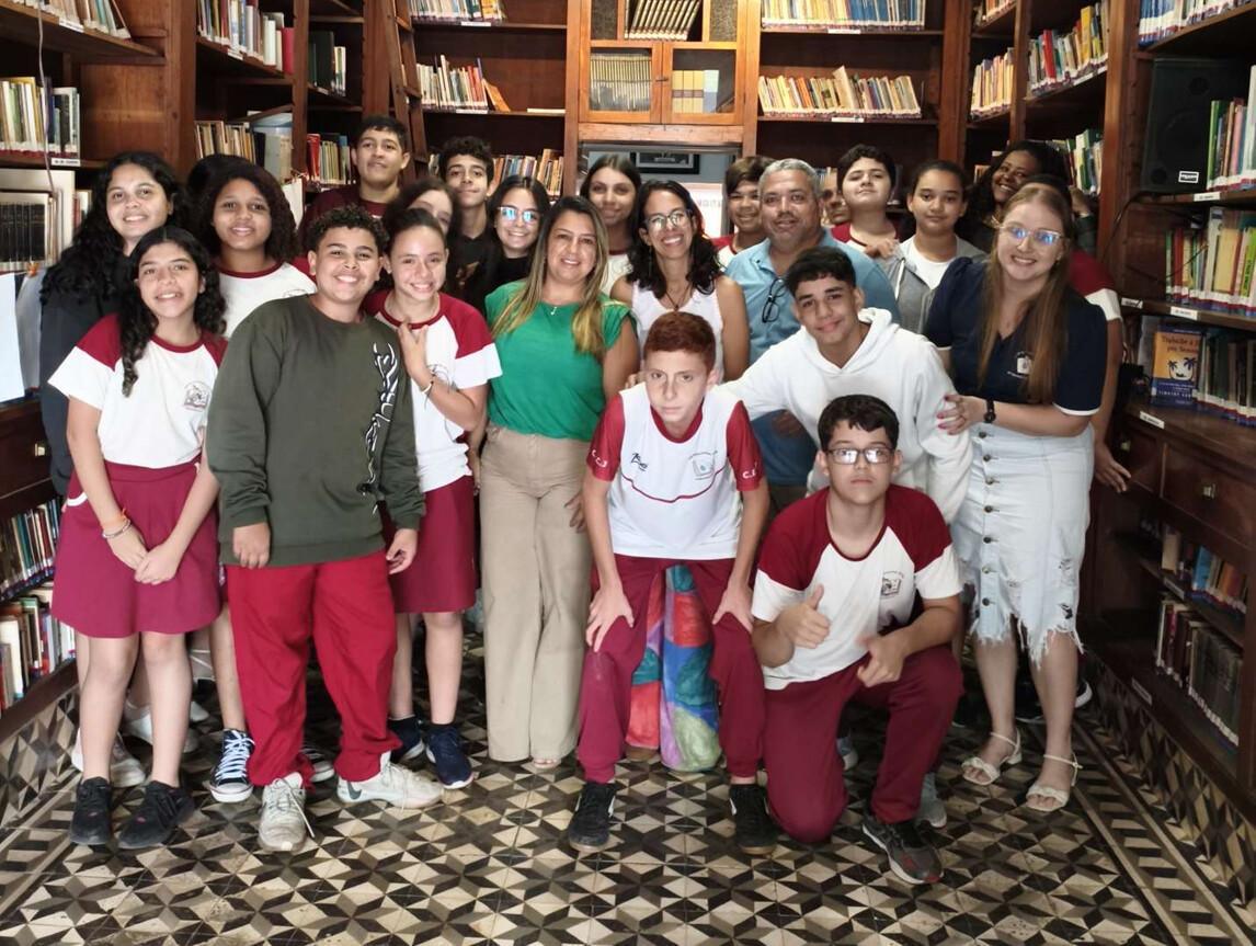 Manhã Poética encanta alunos do Centro Educacional São José na Biblioteca Municipal Elói Vieira Lannes, em Porciúncula Manhã Poética encanta alunos do Centro Educacional São José na Biblioteca Municipal Elói Vieira Lannes, em Porciúncula
