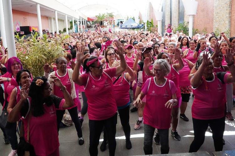 Encontro esportivo reforça campanha Outubro Rosa em São Gonçalo Encontro esportivo reforça campanha Outubro Rosa em São Gonçalo