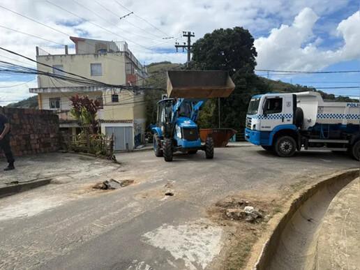 Mais barricadas retiradas e criminalidade cresce de forma alarmante em Niterói Mais barricadas retiradas e criminalidade cresce de forma alarmante em Niterói
