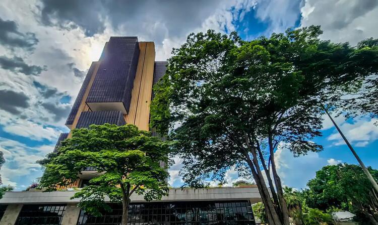 Contas externas do país têm saldo negativo de US$ 9,8 bilhões em setembro Contas externas do país têm saldo negativo de US$ 9,8 bilhões em setembro