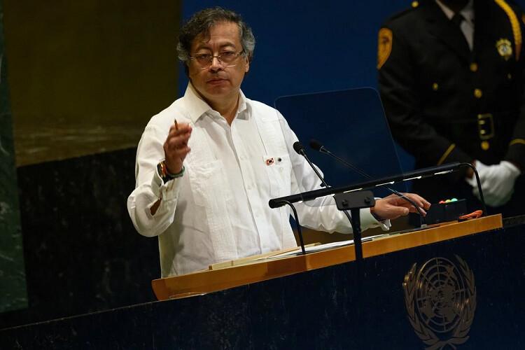 Trump impõe sanções ao presidente da Colômbia, Gustavo Petro Trump impõe sanções ao presidente da Colômbia, Gustavo Petro