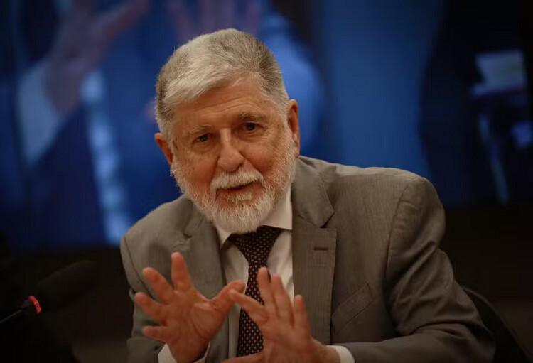 Celso Amorim alerta que intervenção na Venezuela pode incendiar a América
