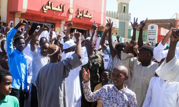 Autoridades apoiadas pelo Exército do Sudão examinam proposta de trégua dos EUA Autoridades apoiadas pelo Exército do Sudão examinam proposta de trégua dos EUA